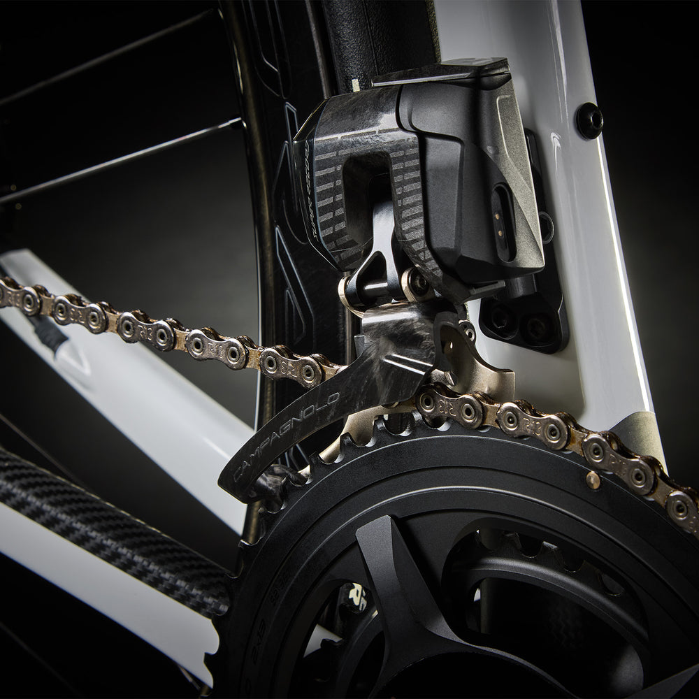 
                  
                    DOLOMIA - WHITE-SAND-CARBON SHINY/MATT 25
                  
                
