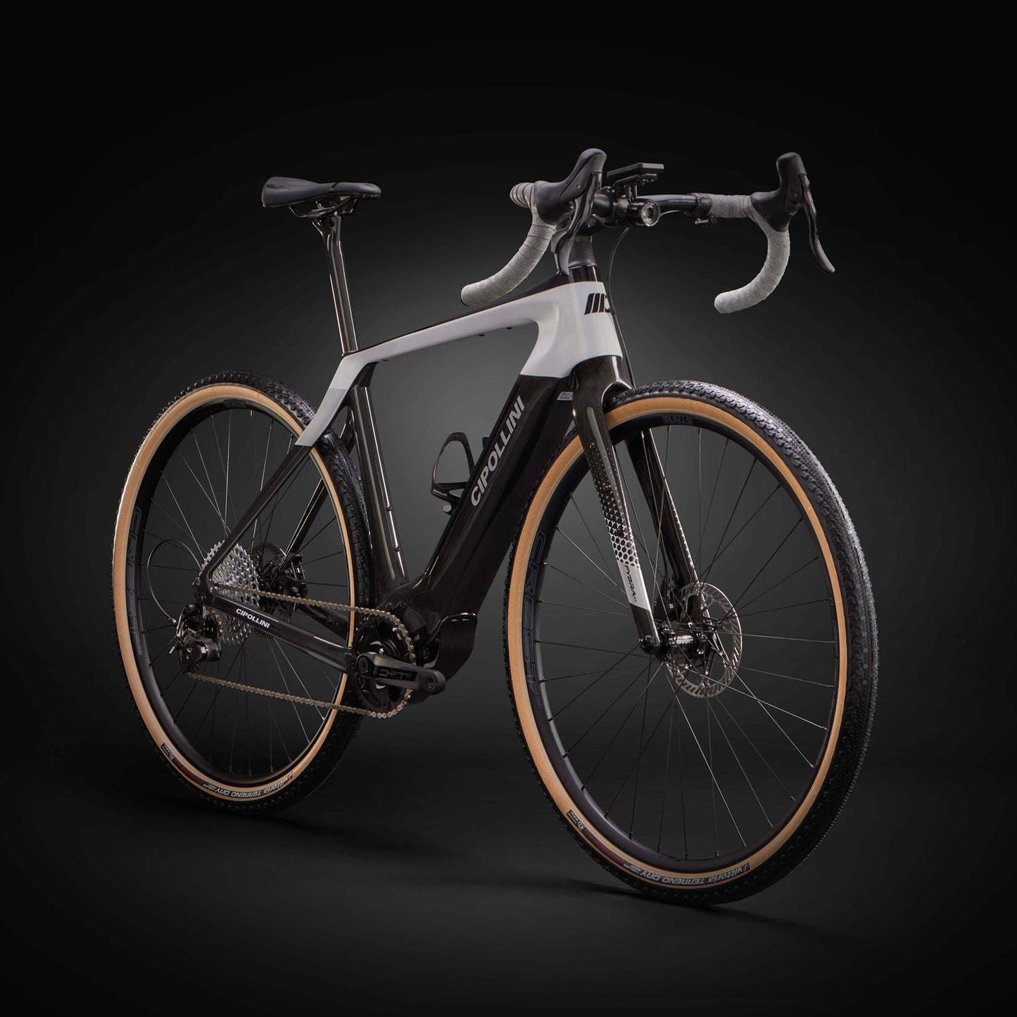
                  
                    FYBRA GX - CARBON - WHITE PEARL - SILVER SHINY 23
                  
                