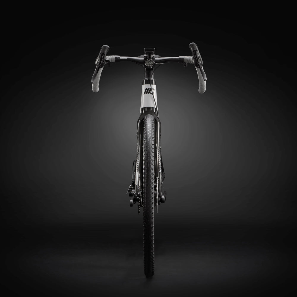 
                  
                    FYBRA GX - CARBON - WHITE PEARL - SILVER SHINY 23
                  
                