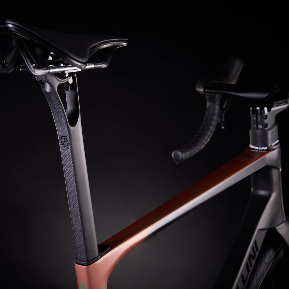 
                  
                    ITACA - DEEP EMERALD-CARBON-BLACK SHINY/MATT 25
                  
                