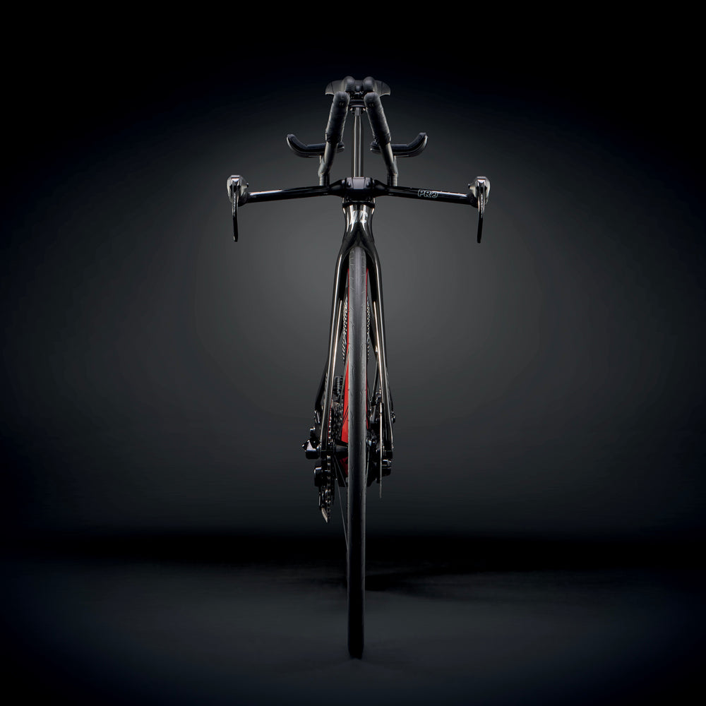 
                  
                    NKTT - CARBON-GREY-RED SHINY 21
                  
                