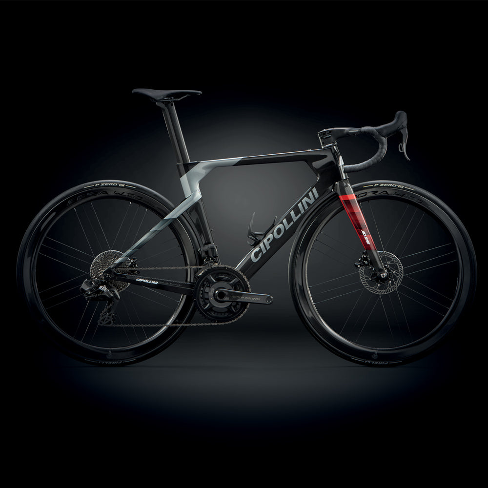 
                  
                    RB1K AD.ONE - CARBON-ANTHRACITE-RED SHINY 22
                  
                