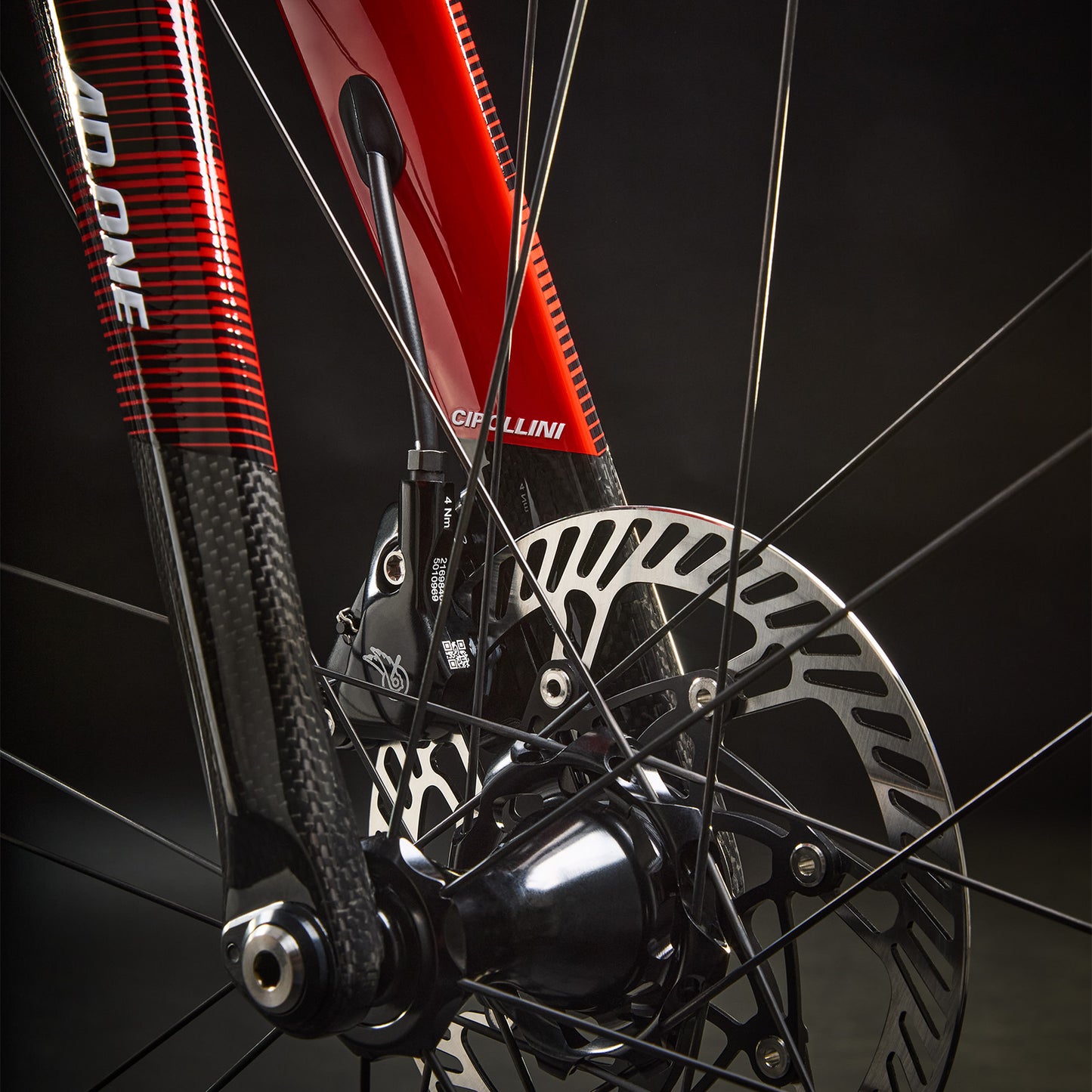
                  
                    RB1K AD.ONE - CARBON-ANTHRACITE-RED SHINY 22
                  
                