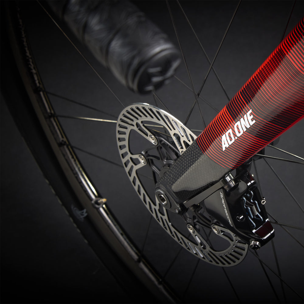 
                  
                    RB1K AD.ONE - CARBON-ANTHRACITE-RED SHINY 22
                  
                