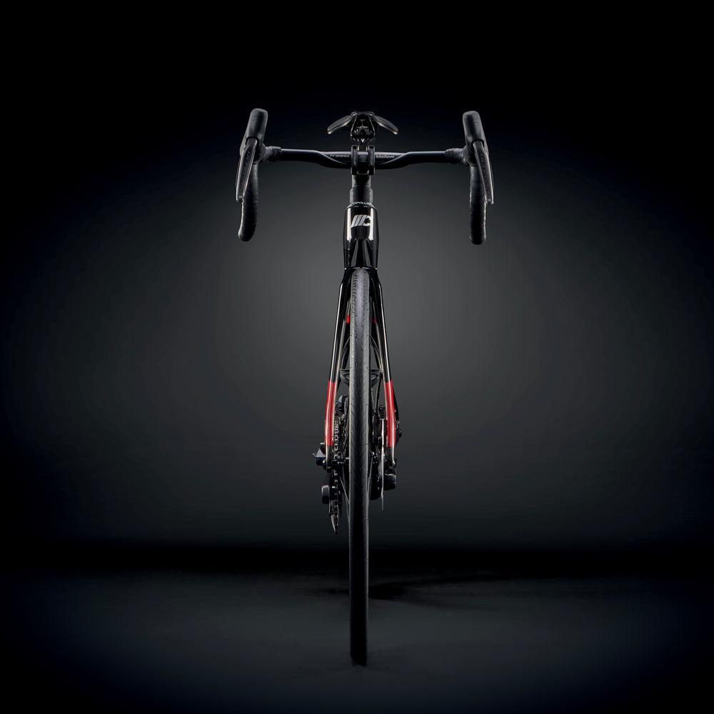 
                  
                    RB1K THE ONE - BLACK-CARBON-SILVER SHINY 23
                  
                