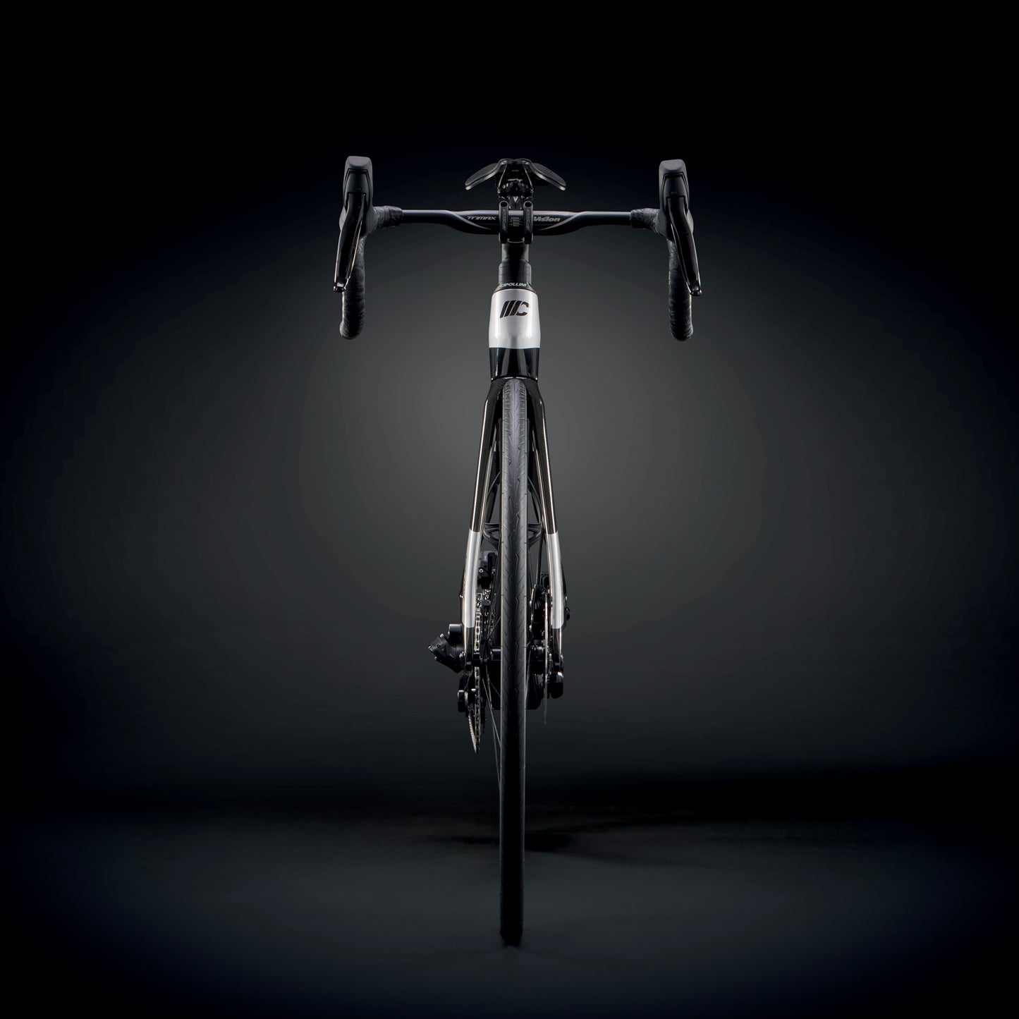 
                  
                    RB1K THE ONE - CARBON-SILVER-RED METAL SHINY 23
                  
                