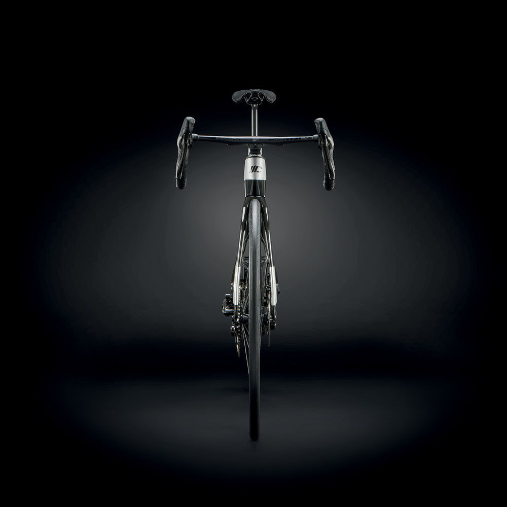 
                  
                    RB1K THE ONE - CARBON-SILVER-RED METAL SHINY 23
                  
                
