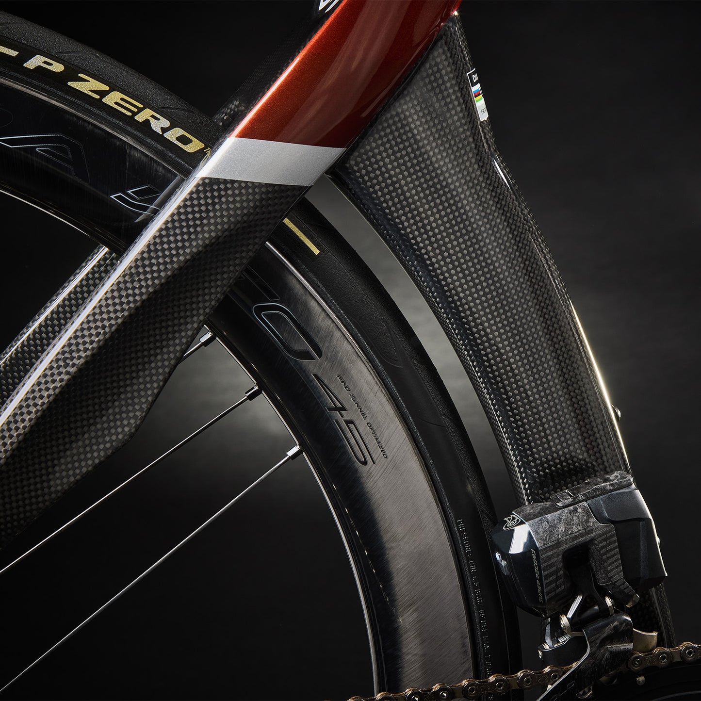 
                  
                    RB1K THE ONE - CARBON-SILVER-RED METAL SHINY 23
                  
                